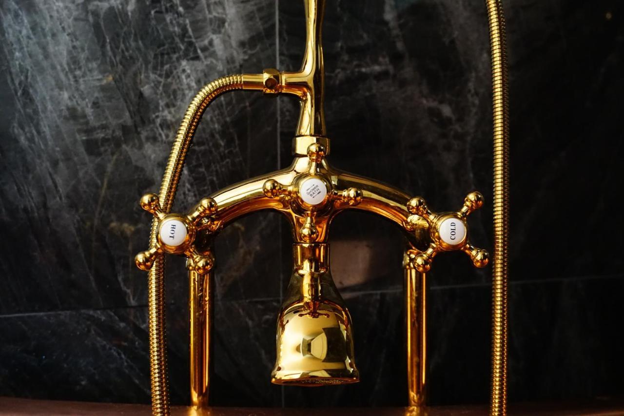 Manoir De La Comtesse Apartment Chailly-en-Biere Екстериор снимка